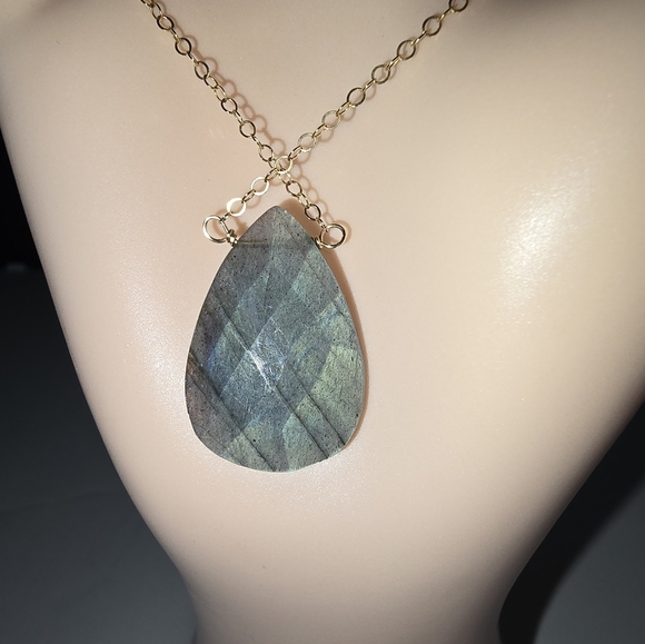 Labradorite necklace - Picture 7 of 17
